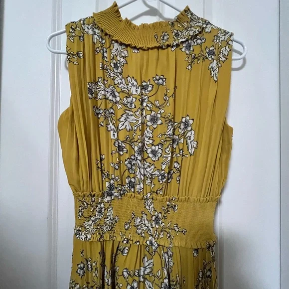 Floral Yellow Dress - Picture 3 of 6